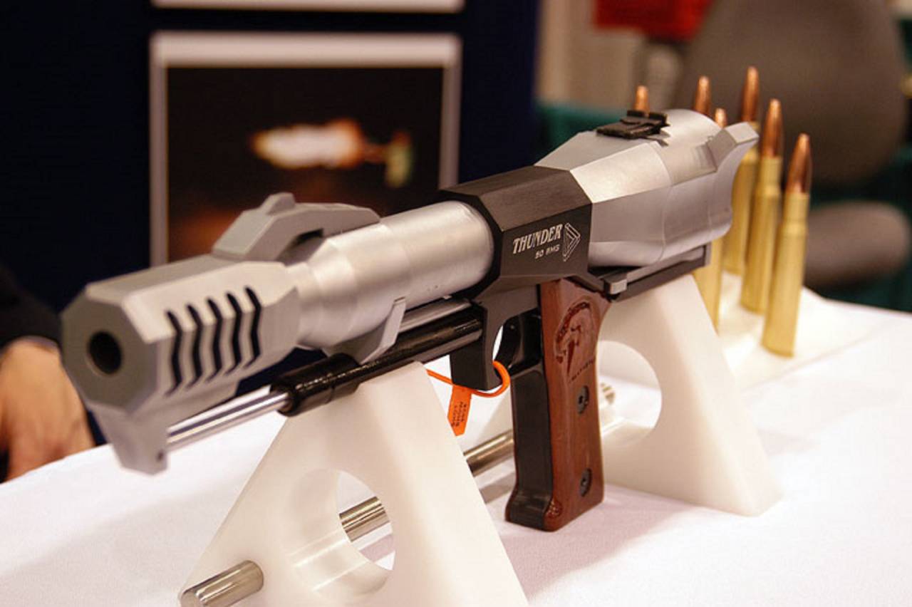 漫画家 最強の拳銃といえば デザートイーグル ワイ あっ この作者の銃知識 浅い な 野獣先輩が選ぶ 神ss 日本応援まとめ なんjおんj 漫画家 最強の拳銃といえば デザートイーグル ワイ あっ この作者の銃知識 浅い な 野獣先輩が選ぶ 神ss 日本応援まとめ なんjおんj