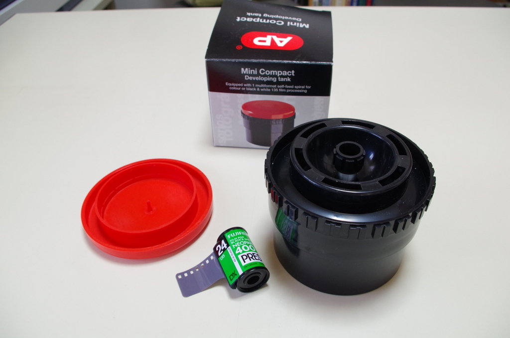 ボクにも出来たぞ！モノクロフィルム現像：その3：現像タンクはかく