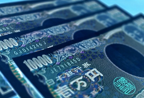反落。日本株の劣後続く。