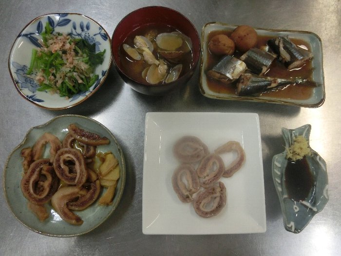 引っ張り起こしロープ固定した 琉球寒緋桜 昨日の マグロの胃袋料理二品他一汁四菜 である 椿道旅館だより 引っ張り起こしロープ固定した 琉球寒緋桜 昨日の マグロの胃袋料理二品他一汁四菜 である 椿道旅館だより