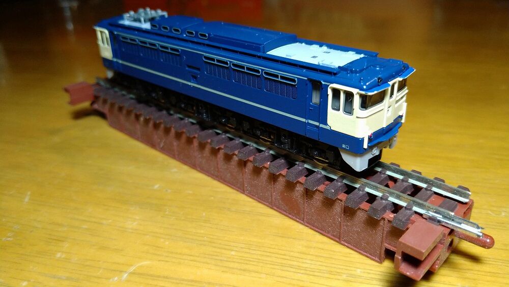 鉄道模型】TOMIX・EF65-1100の修繕 その1 : 鶴岡畳産業ブログ-最強猫!?バーニーと遊ぼ-