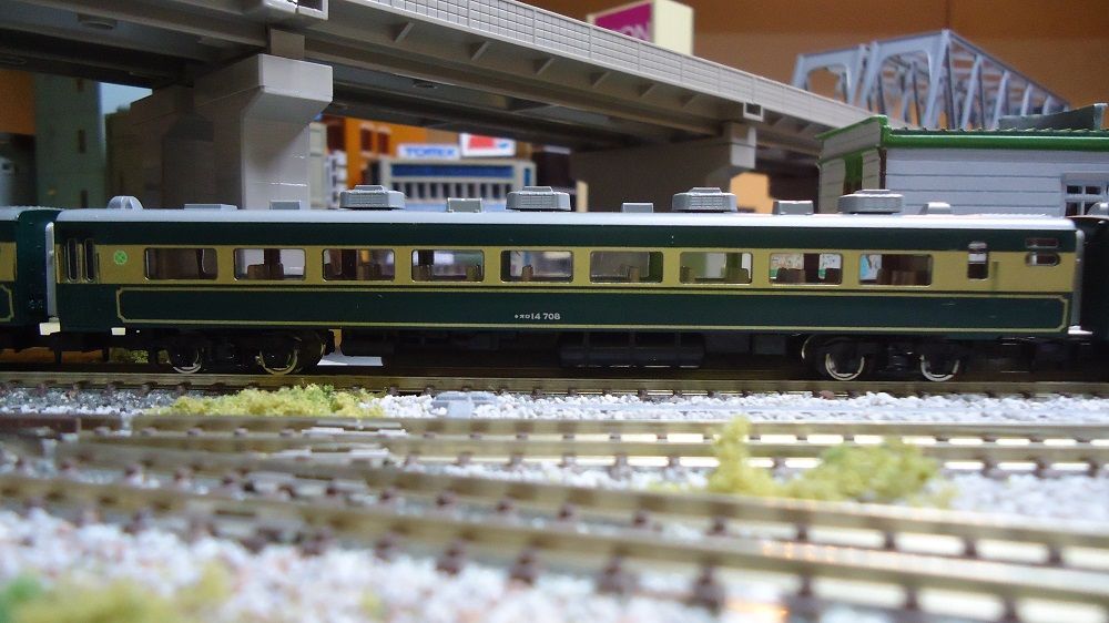 鉄道模型】TOMIX・14系サロンカーなにわ(旧製品) : 鶴岡畳産業