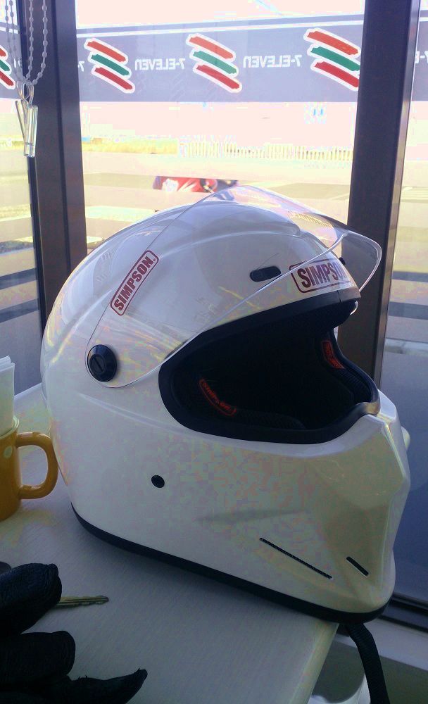 二輪車】ヘルメット・シンプソン DIAMONDBACK 使ってみた感想 : 鶴岡畳 