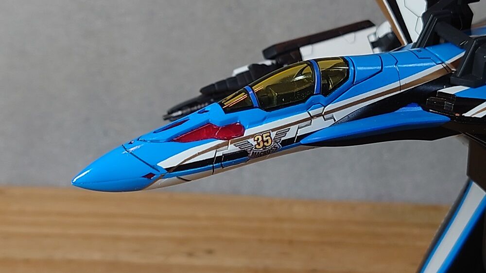 プラモデル】アオシマ マクロスΔ V.F.G. VF-31J ジークフリード