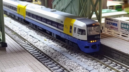鉄道模型】マイクロエース・255系(カプラー交換再び編) : 鶴岡畳産業