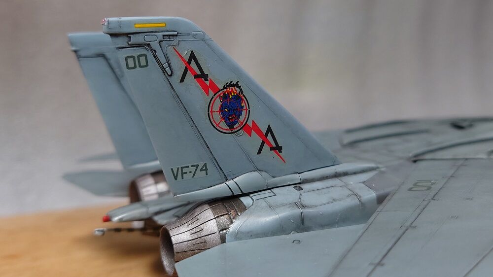 プラモデル】ハセガワ 1/72 F-14A (VF-74 ビー・デビルズ) 完成 プラモデル】ハセガワ 1/72 F-14A (VF-74 ビー・デビルズ) 完成