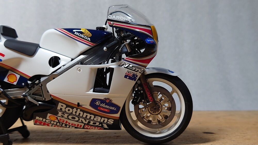 プラモデル】タミヤ 1/12 NSR500 ファクトリーカラー 完成 プラモデル】タミヤ 1/12 NSR500 ファクトリーカラー 完成