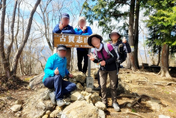 LINE_ALBUM_花の古賀志山_250405_2
