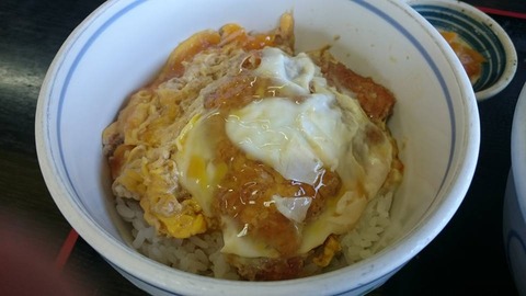 津田屋官兵衛カツ丼