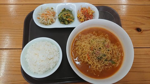 ちんぐ屋ラーメンセット