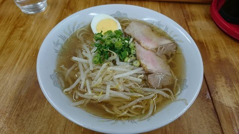 食堂楽ラーメン