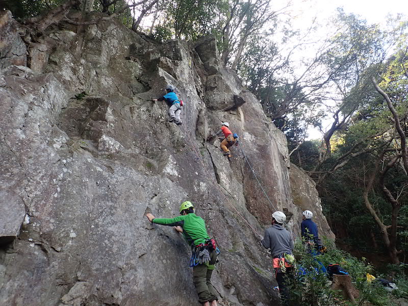 鷲頭 クレヨンウォール 山やへの扉