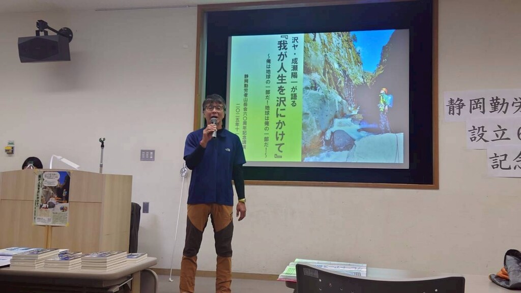 035f7b4b6185382e90469dffd7d2a9f5