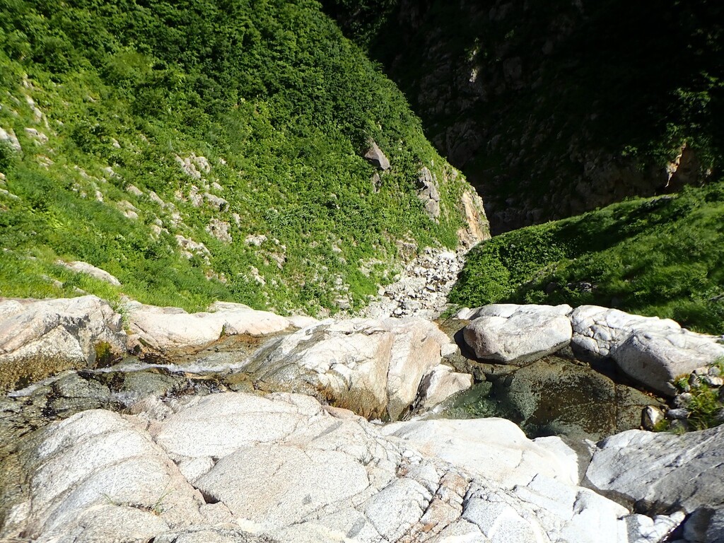 朝日連峰・朝日俣沢～岩井又川畑沢下降～ガッコ沢① : 【山やへの扉】