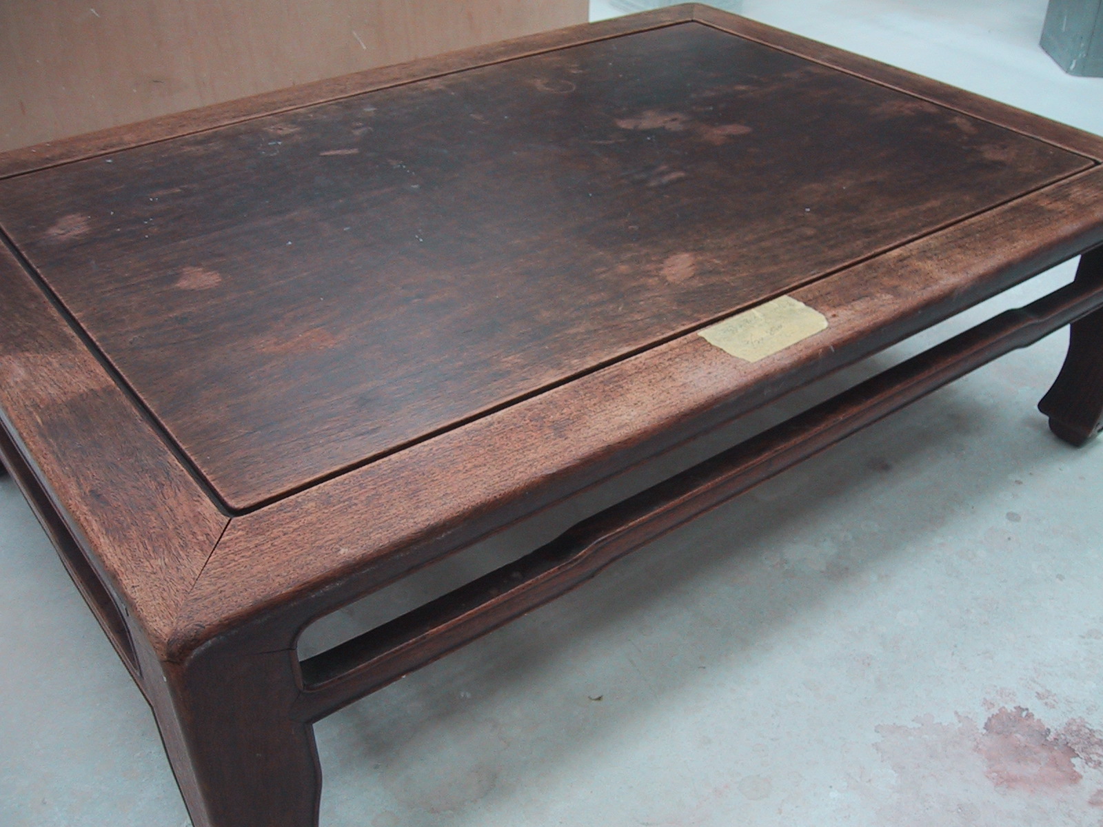 カリン無垢の座卓塗り直し : ニシザキ工芸(株)塗装部 工房日誌