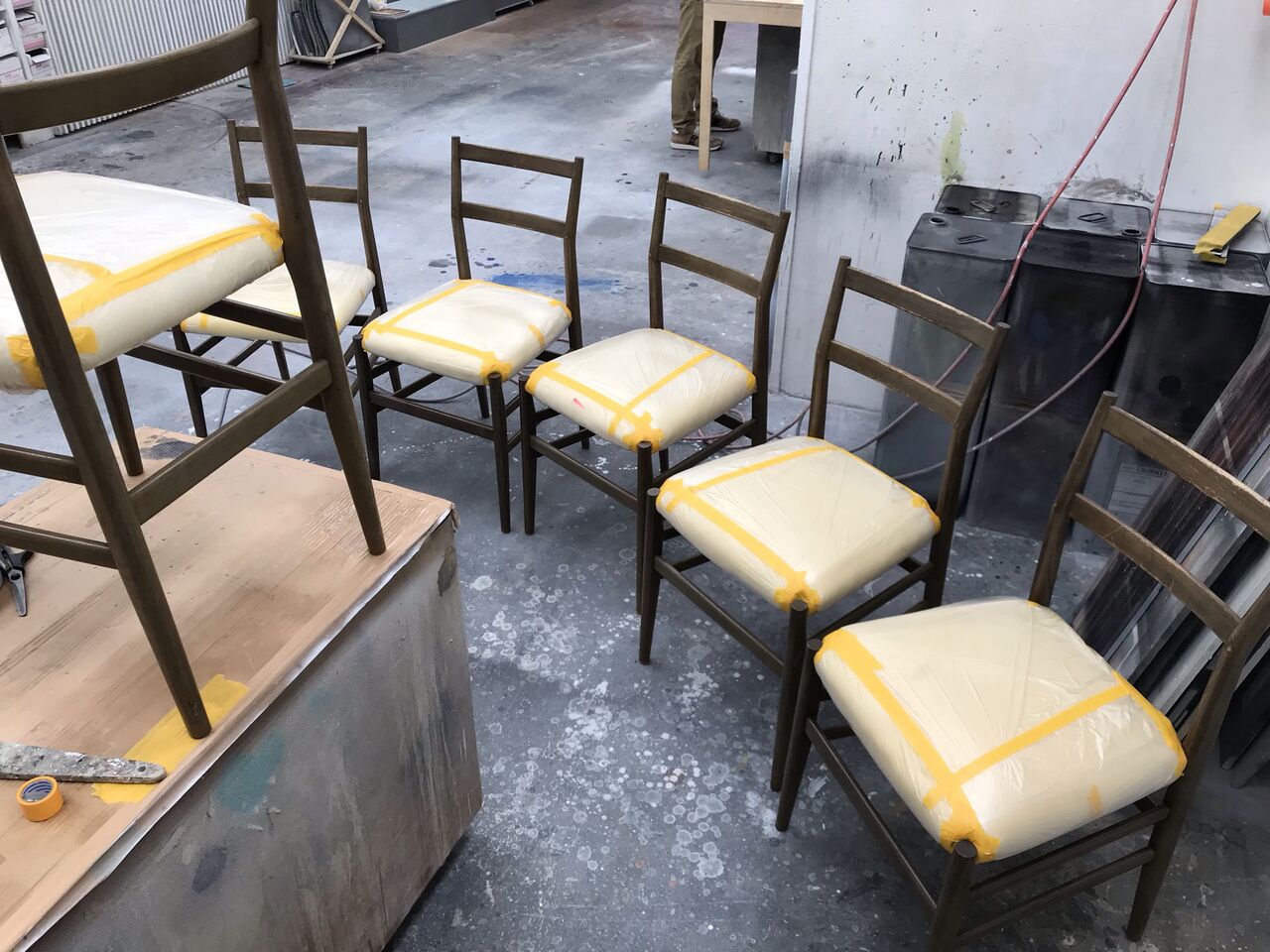 名作椅子】デザイナーズチェアの塗り直し : ニシザキ工芸(株)塗装部