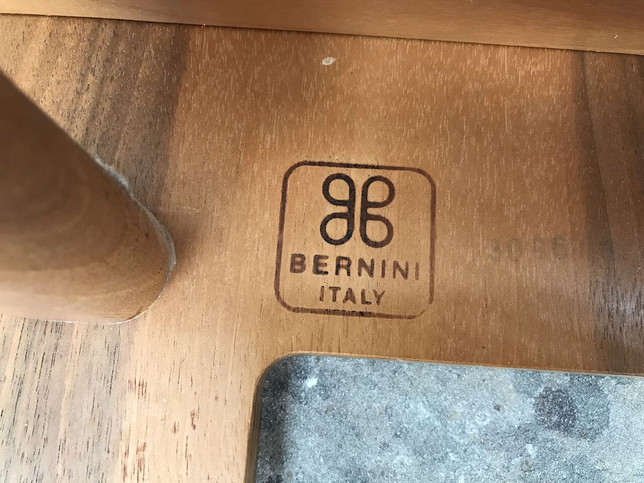蘇れ！イタリアBERNINI社アンティーク家具 : ニシザキ工芸(株)塗装部
