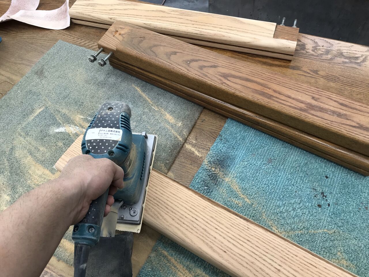 まとめて各種テーブル天板の塗り直し ニシザキ工芸 株 塗装部 工房日誌 2