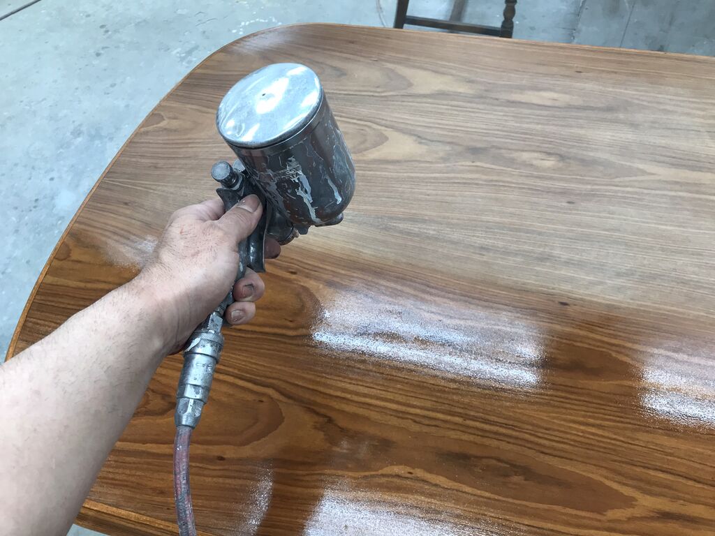 アンティークの魅力再現！テーブルセットをリフレッシュ : ニシザキ