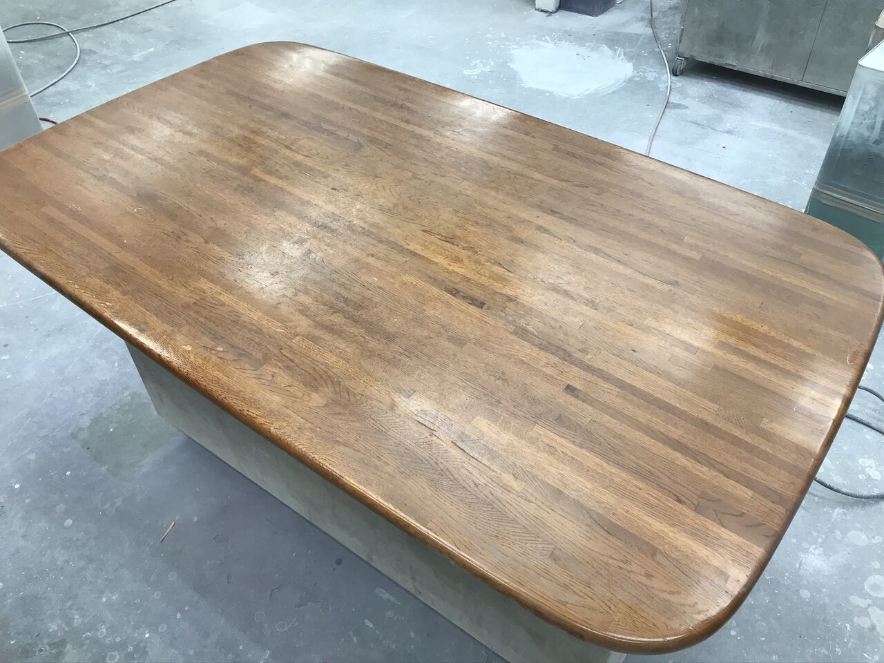 ダイニングテーブルの塗り直し（前編） : ニシザキ工芸(株)塗装部 工房