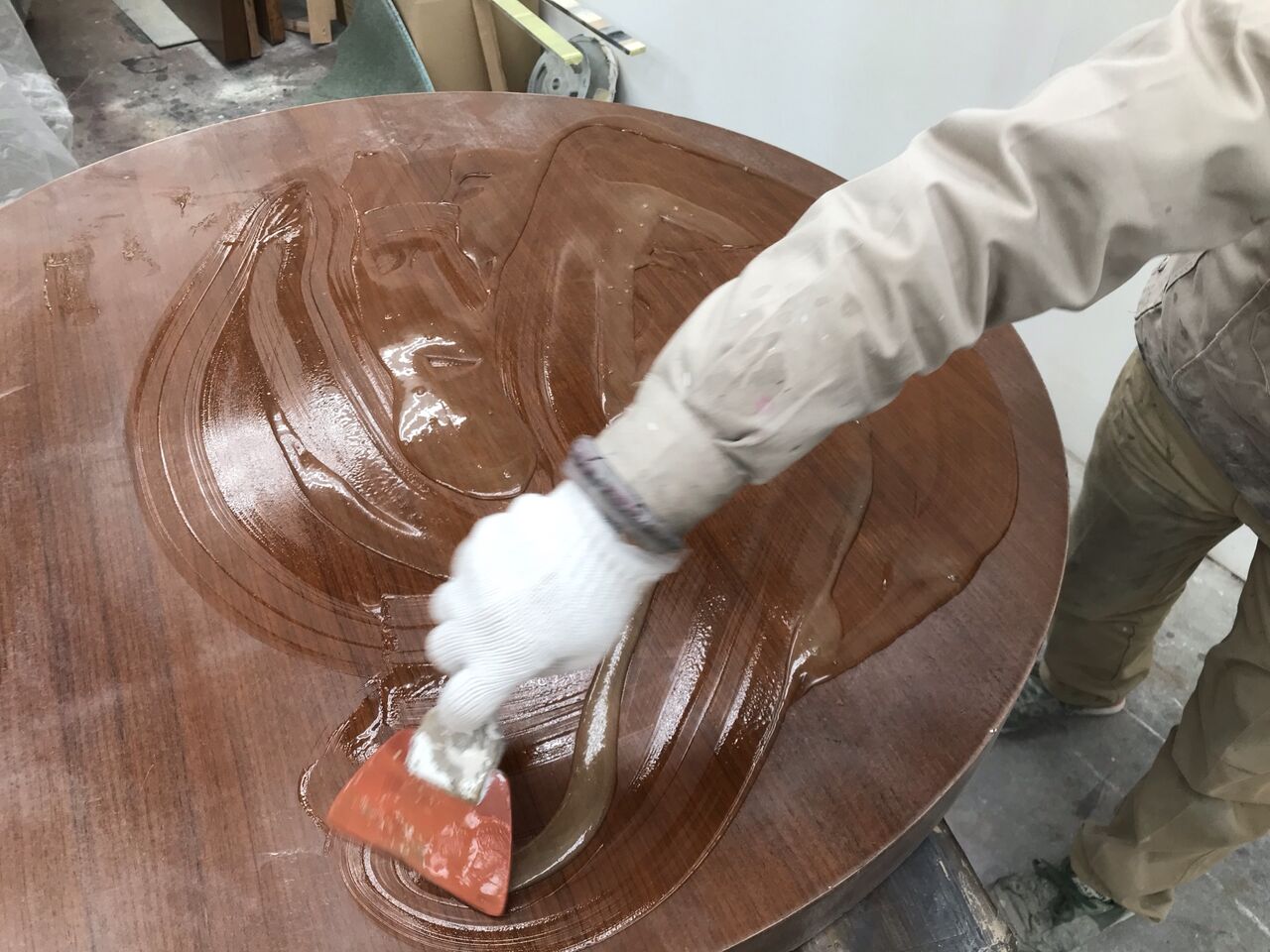 木味を比較】テーブル天板3種の塗り直し : ニシザキ工芸(株)塗装部