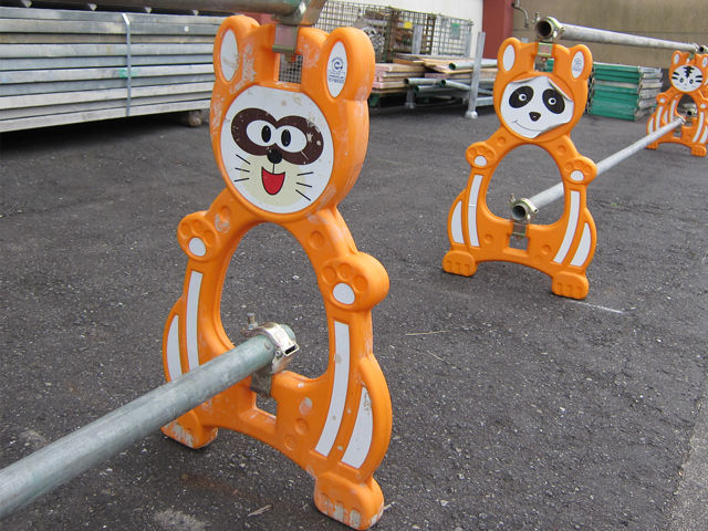 いくつもの顔を持つ動物のバリケード 偏気庵のtosoyan 今日も暢気だ