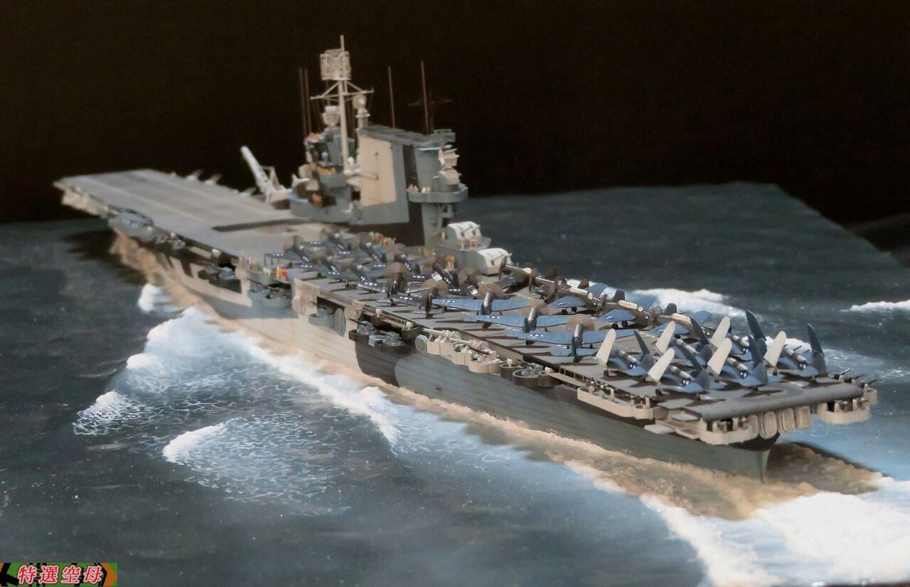 シスターサラ「追撃」完成（タミヤ1/700 サラトガ） : 特選空母