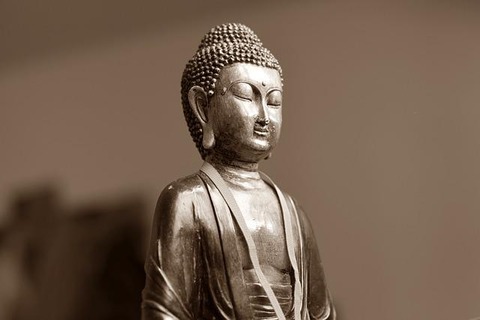 【仏教】「除霊」の儀式はどう行われる？住職が語る、死者との対話