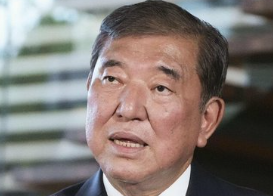 【速報】 ガソリン減税、無し!!!! 代わりに走行距離課税導入へ!!!!!