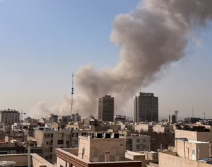 【速報】 アメリカ軍、イラン攻撃!!! イランの首都が滅茶苦茶に!!!