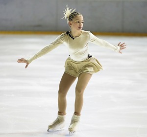 figure-skater-gda850ea0b_1280