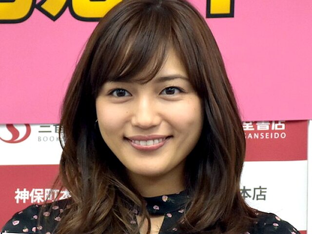 川口春奈 アルマーニのドレス姿公開に 女性からも惚れる 絶賛の声 芸能人のあれこれ 川口春奈 アルマーニのドレス姿公開に 女性からも惚れる 絶賛の声 芸能人のあれこれ