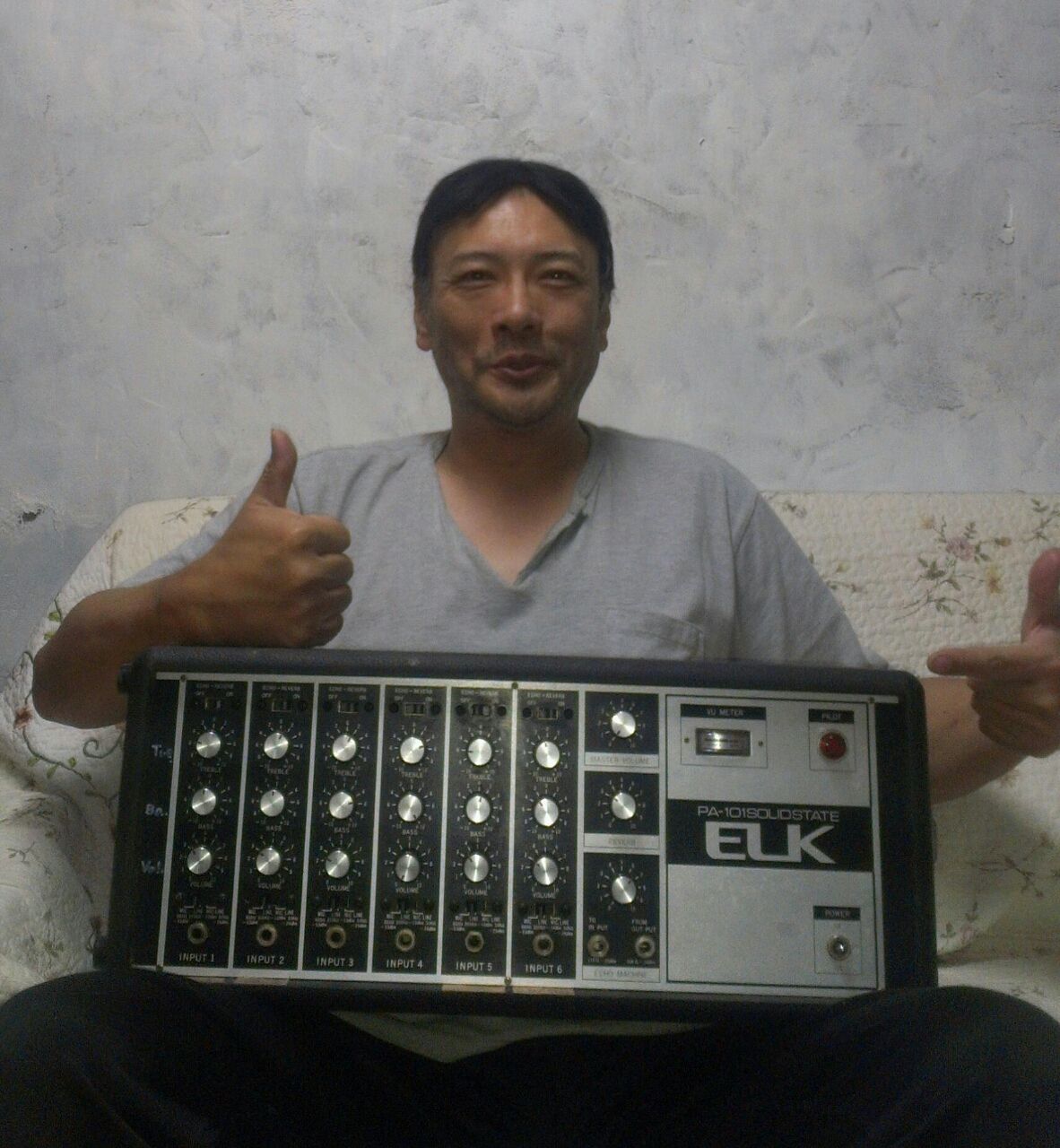 ELK (エルク) PA - 101 僕のPA アンプ ! ~出張ミニ ライブ 用 ELK (エルク) PA - 101 僕のPA アンプ ! ~出張ミニ ライブ 用