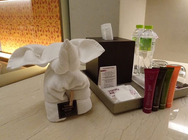 ホテルには象がいた！
