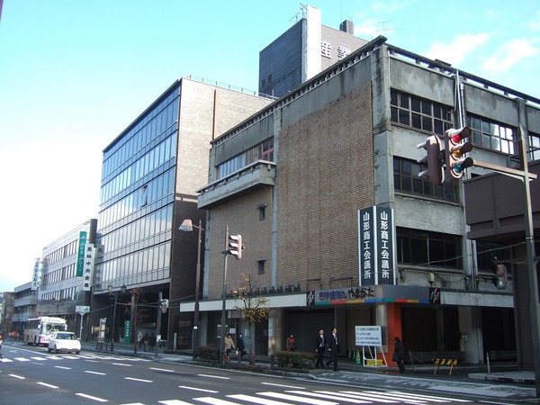 03 商工会議所と産ビル