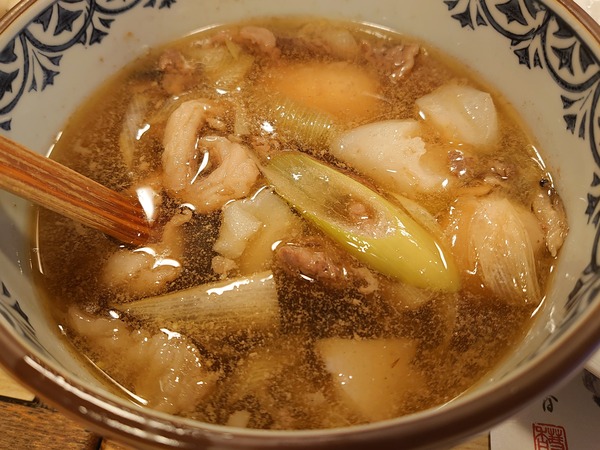 そば屋さんの芋煮