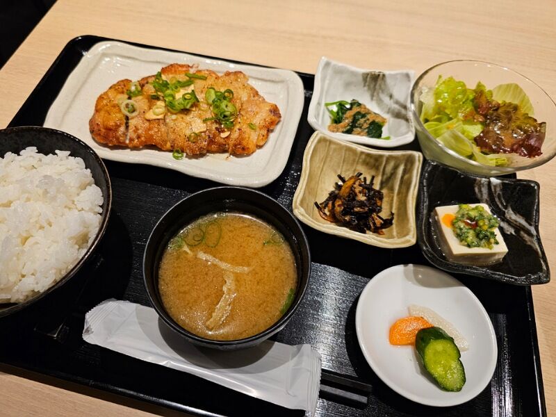 お気に入りの定食屋さんを探してまして 《八王子市／ニシハチ食堂