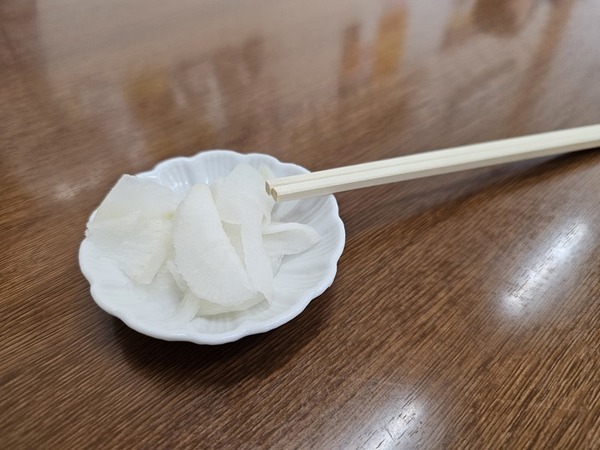 サービスのお漬物。