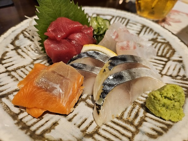 お刺身を盛り合わせで