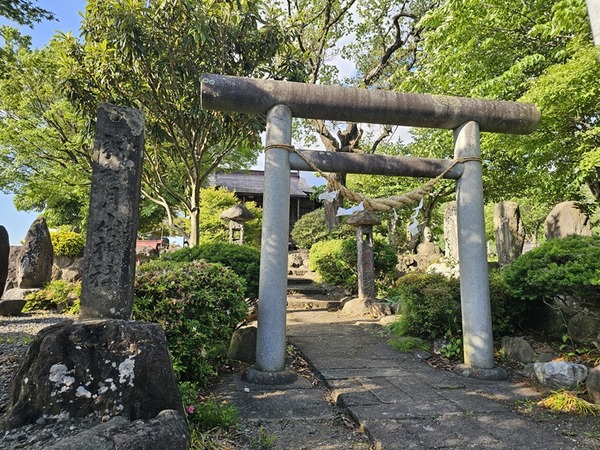 月山神社