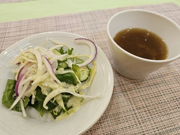サラダとスープ