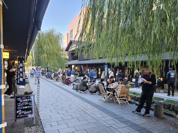 賑わってますね