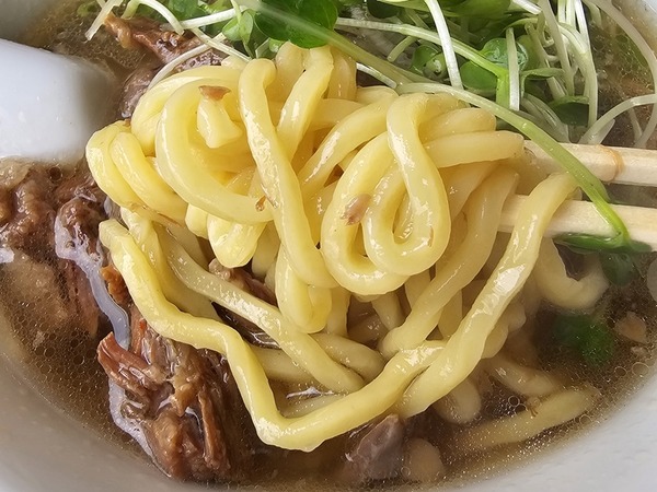 麺は太麺で