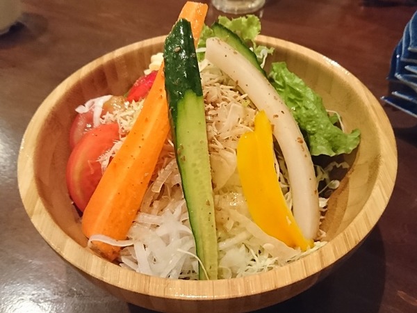 なんとかサラダ。