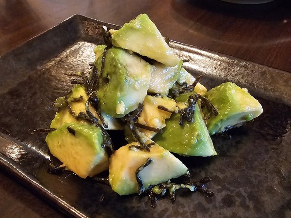 アボカドと塩昆布