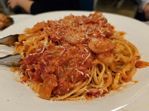 トマトソースのパスタ