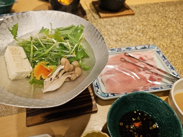 05 米の娘豚しゃぶしゃぶ