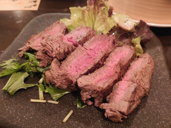 おつまみステーキ。