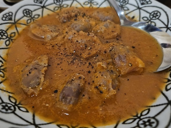 砂肝のビール煮込み