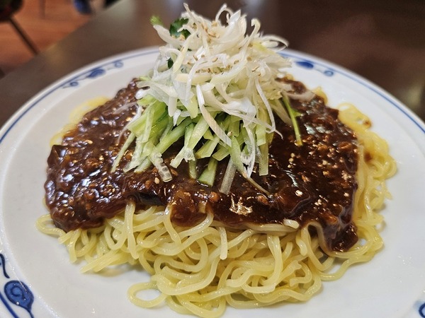 ジャージャー麵